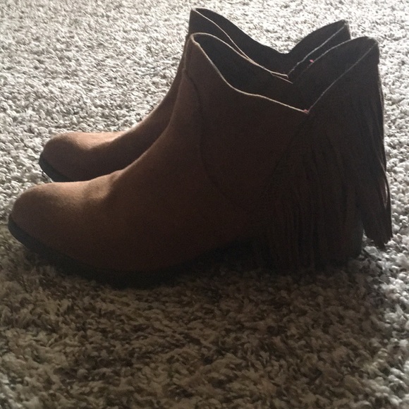 Booties - Picture 3 of 4